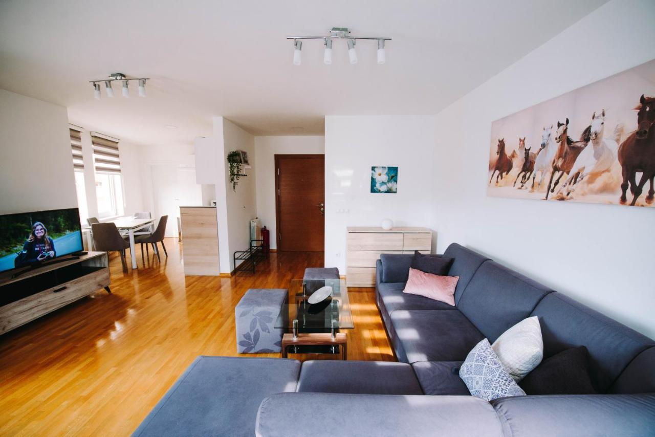 Apartman Oaza Banja Luka Ngoại thất bức ảnh